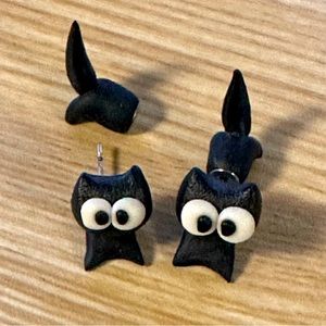 Super cute black cat earrings! Handmade. Head in front of ear. Rear in back.